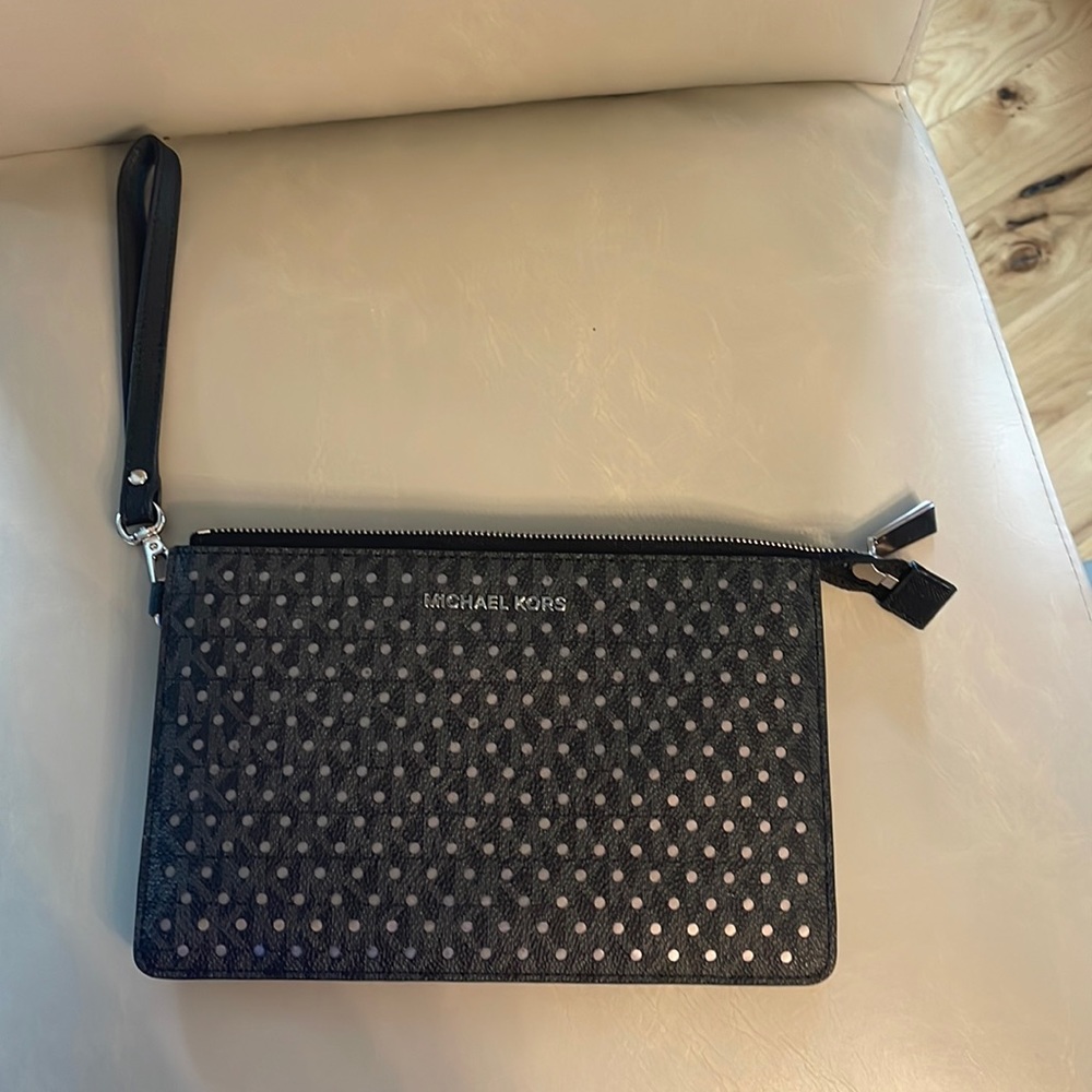 Michael Kors wristlet